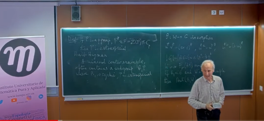 Conferencia Rex Dark. Using fields to construct finite p-groups