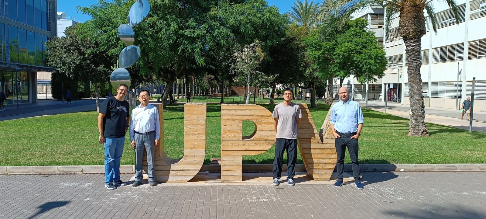 Visita del profesor Ping Sheng (Institute for Advanced Study, Cambridge) el 4 de octubre de 2024.